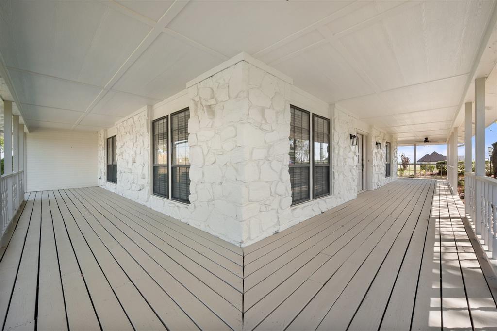 1105 East Highland Road Oak Leaf, TX 75154 - Photo 3 of 40