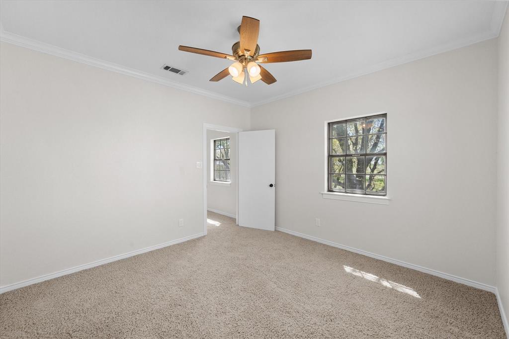 1105 East Highland Road Oak Leaf, TX 75154 - Photo 33 of 40