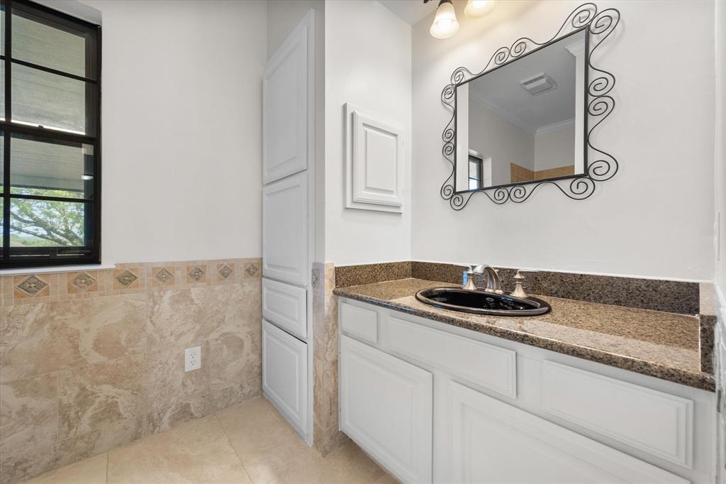 1105 East Highland Road Oak Leaf, TX 75154 - Photo 34 of 40