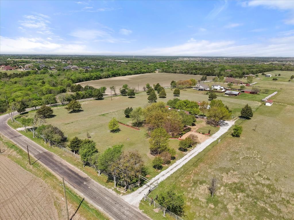 1105 East Highland Road Oak Leaf, TX 75154 - Photo 6 of 40