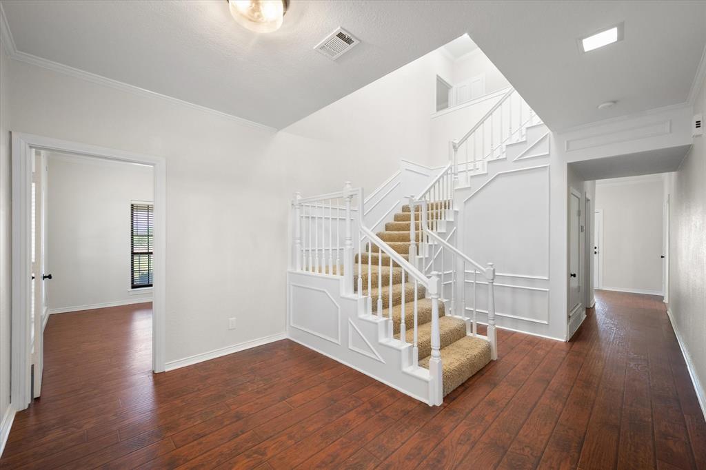 1105 East Highland Road Oak Leaf, TX 75154 - Photo 8 of 40