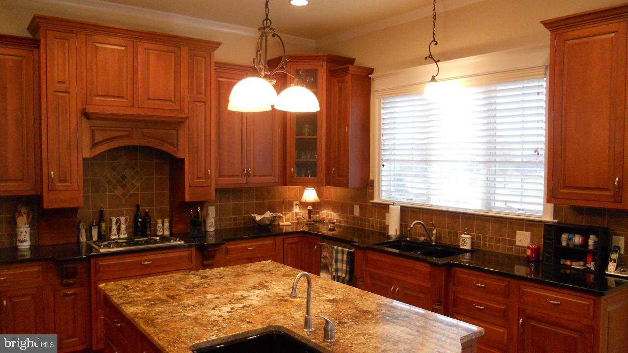 514 Wheatfield Drive Lititz, PA 17543 - Photo 9 of 47 Gallery Image 9