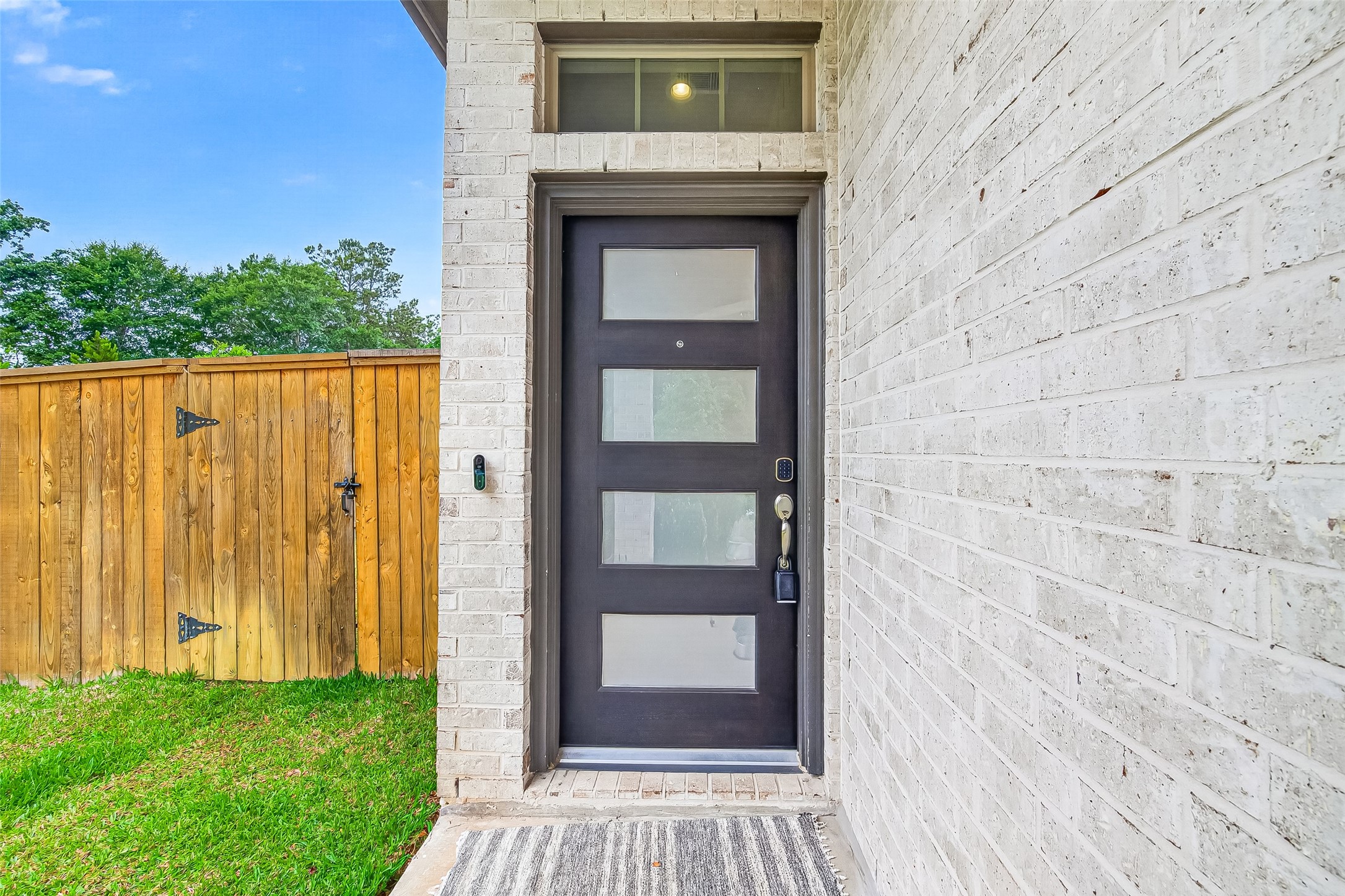 305 Rise Lane Montgomery, TX 77316 - Photo 3 of 48