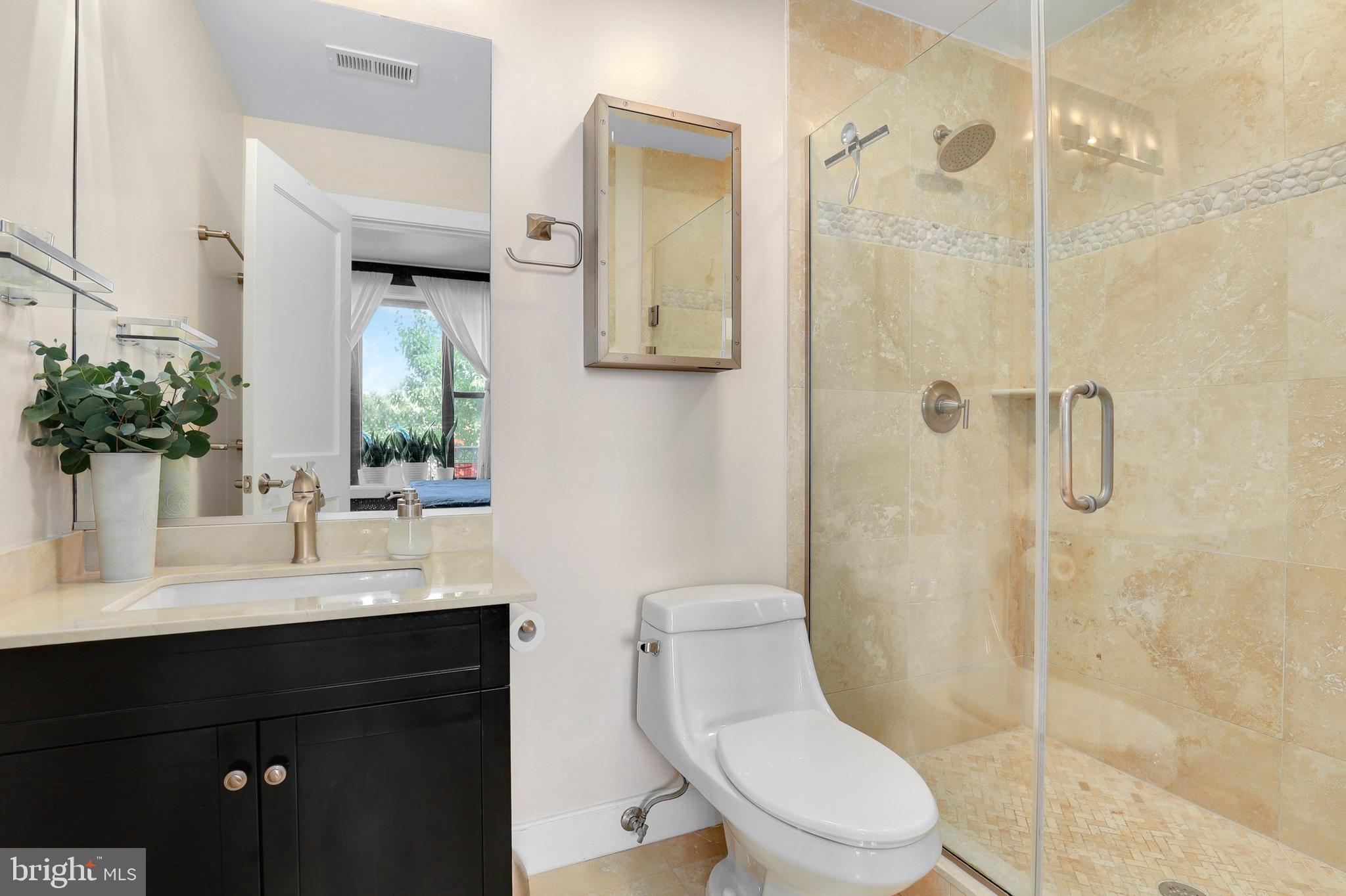 2456 Ontario Road Northwest, Unit 3 Washington, DC 20009 - Photo 26 of 41