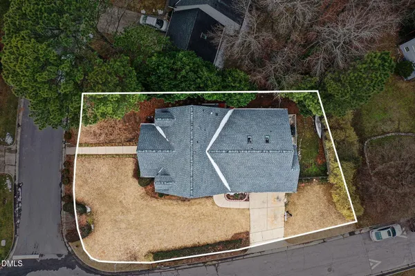 $775,000 | 100 Ferncroft Court, Cary, NC 27519