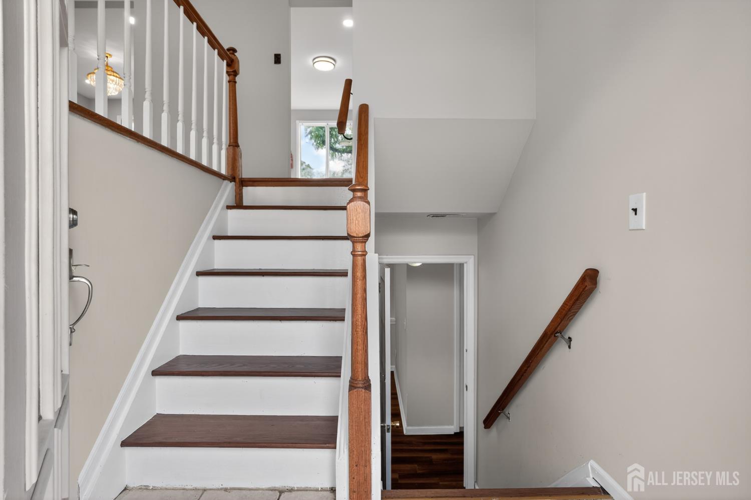 21 Ash Road Edison, NJ 08817 - Photo 4 of 35