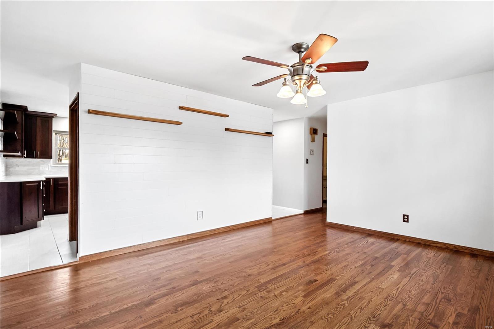 311 Clara Street Eureka, MO 63025 - Photo 4 of 26