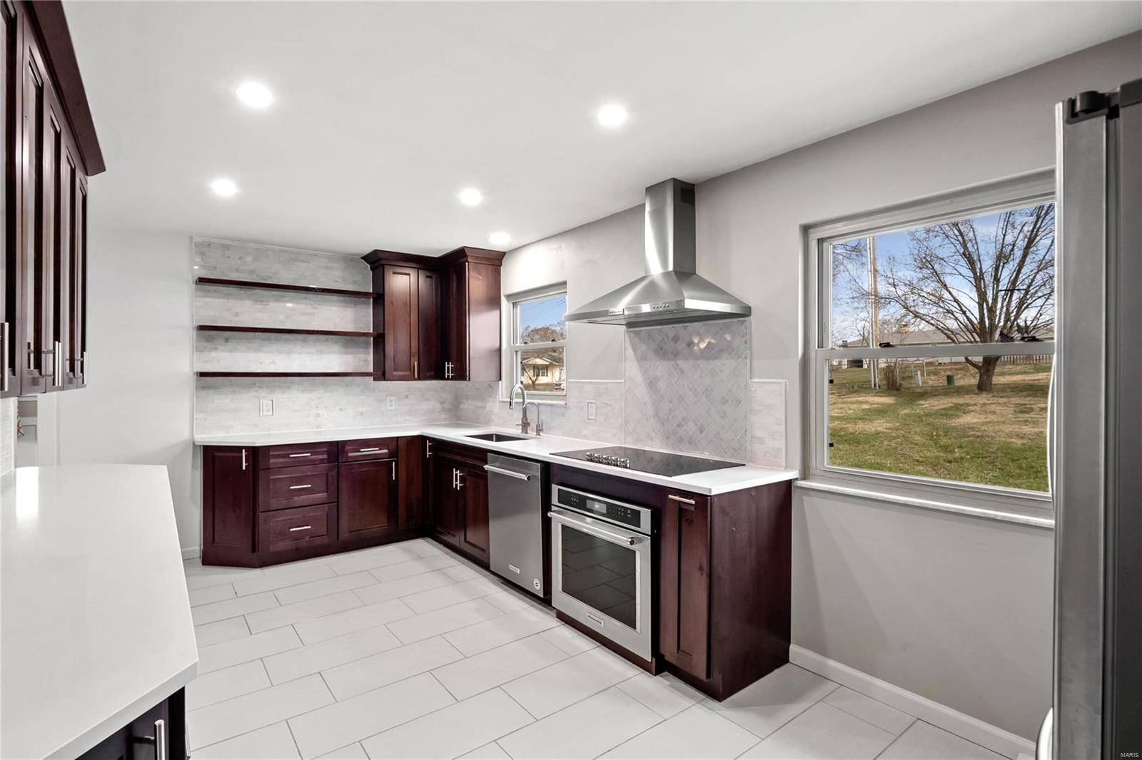 311 Clara Street Eureka, MO 63025 - Photo 8 of 26