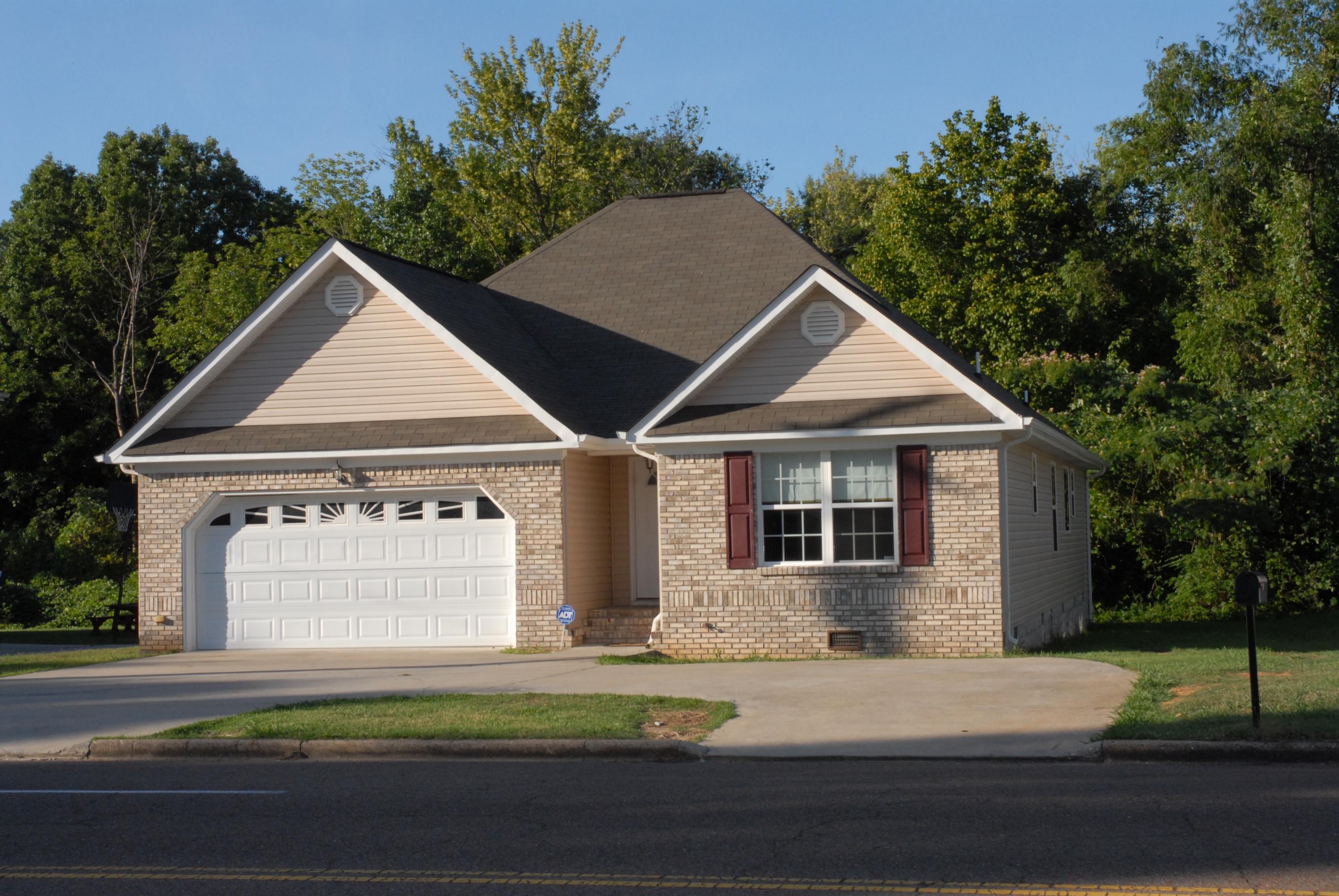 Exterior front1