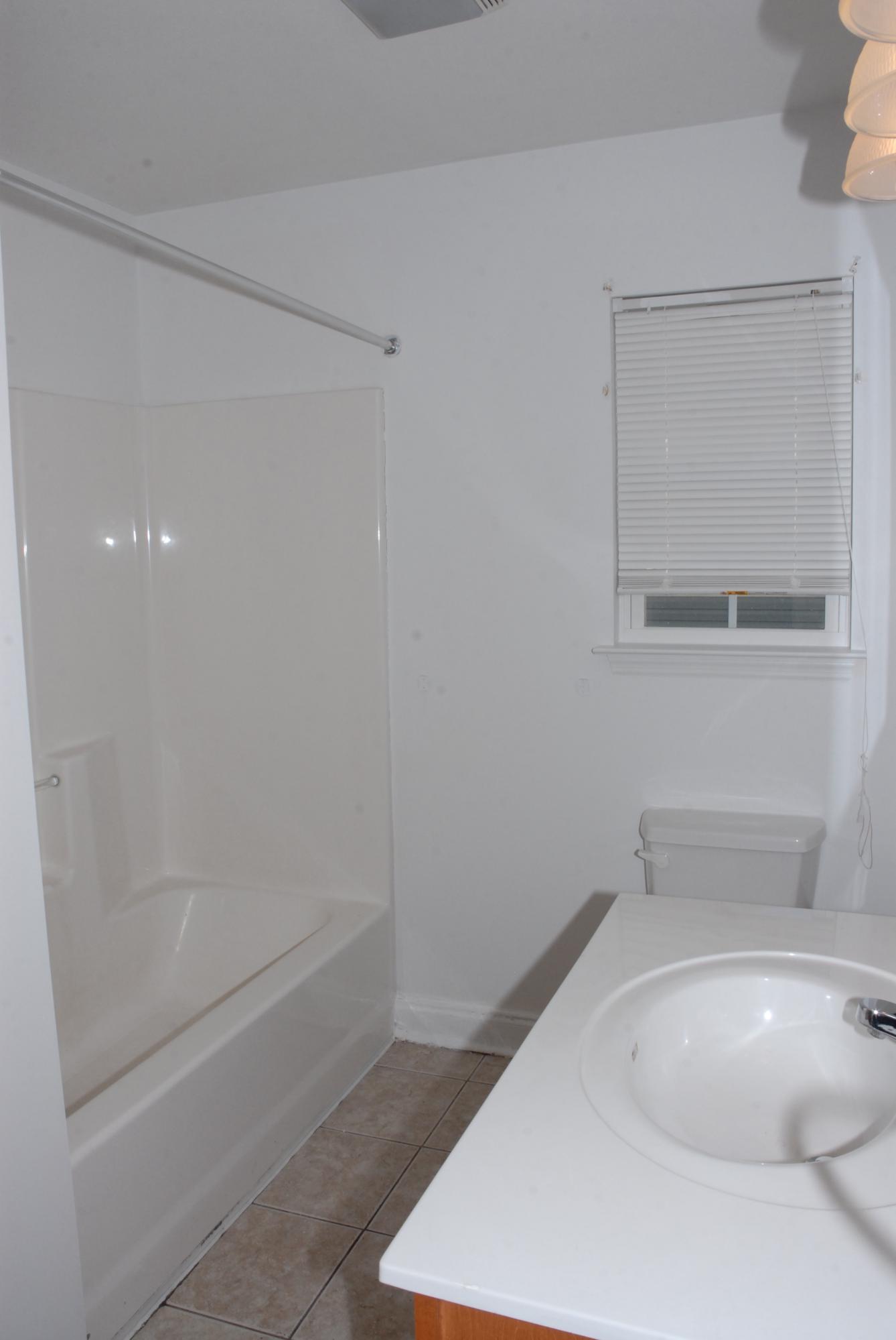1246 North Moore Road Chattanooga, TN 37411 - Photo 22 of 34 Guest bath