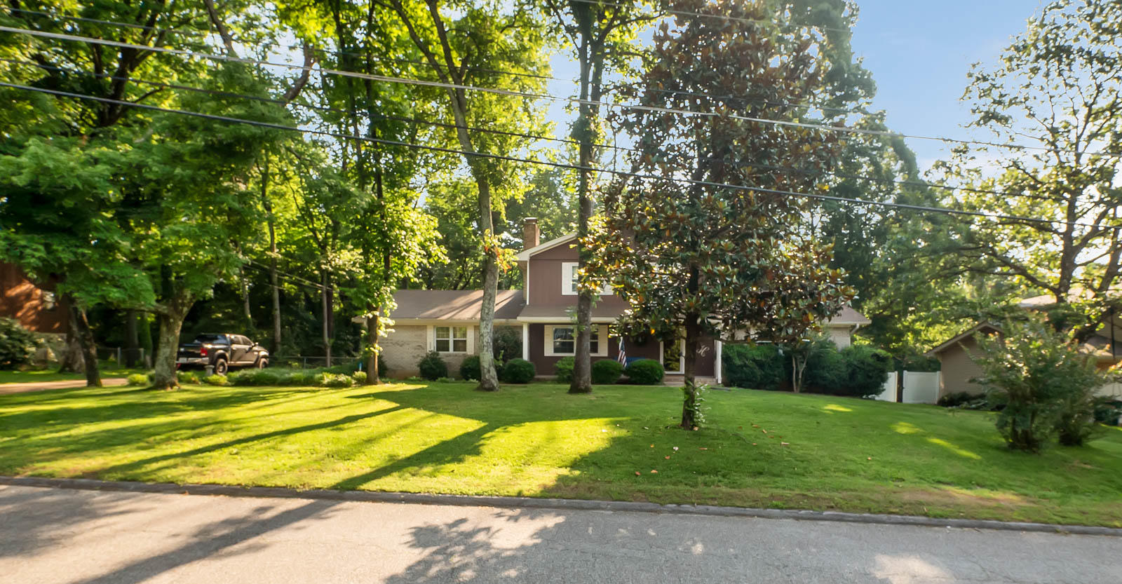 1809 Hidden Harbor Road Hixson, TN 37343 - Photo 3 of 31 Front
