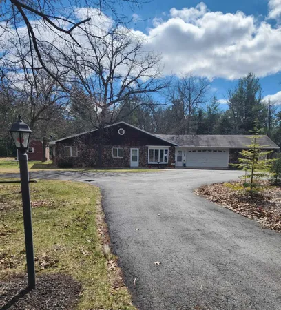 $295,000 | 520 North 4th Avenue, Lohrville, WI 54970