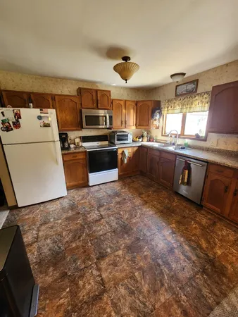 $295,000 | 520 North 4th Avenue, Lohrville, WI 54970