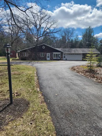 $295,000 | 520 North 4th Avenue, Lohrville, WI 54970