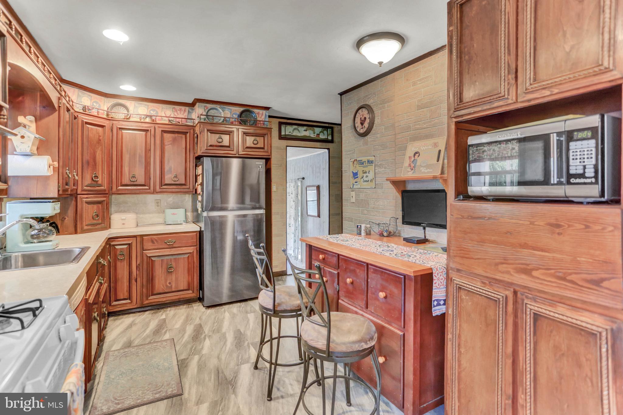 2251 Ridge Road York, PA 17406 - Photo 16 of 39 Gallery Image 16