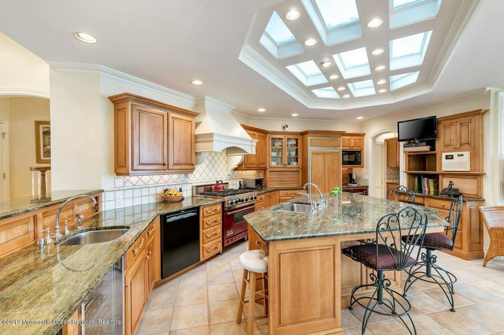 7 Beaver Dam Road Colts Neck, NJ 07722 - Photo 16 of 52 Kitchen
