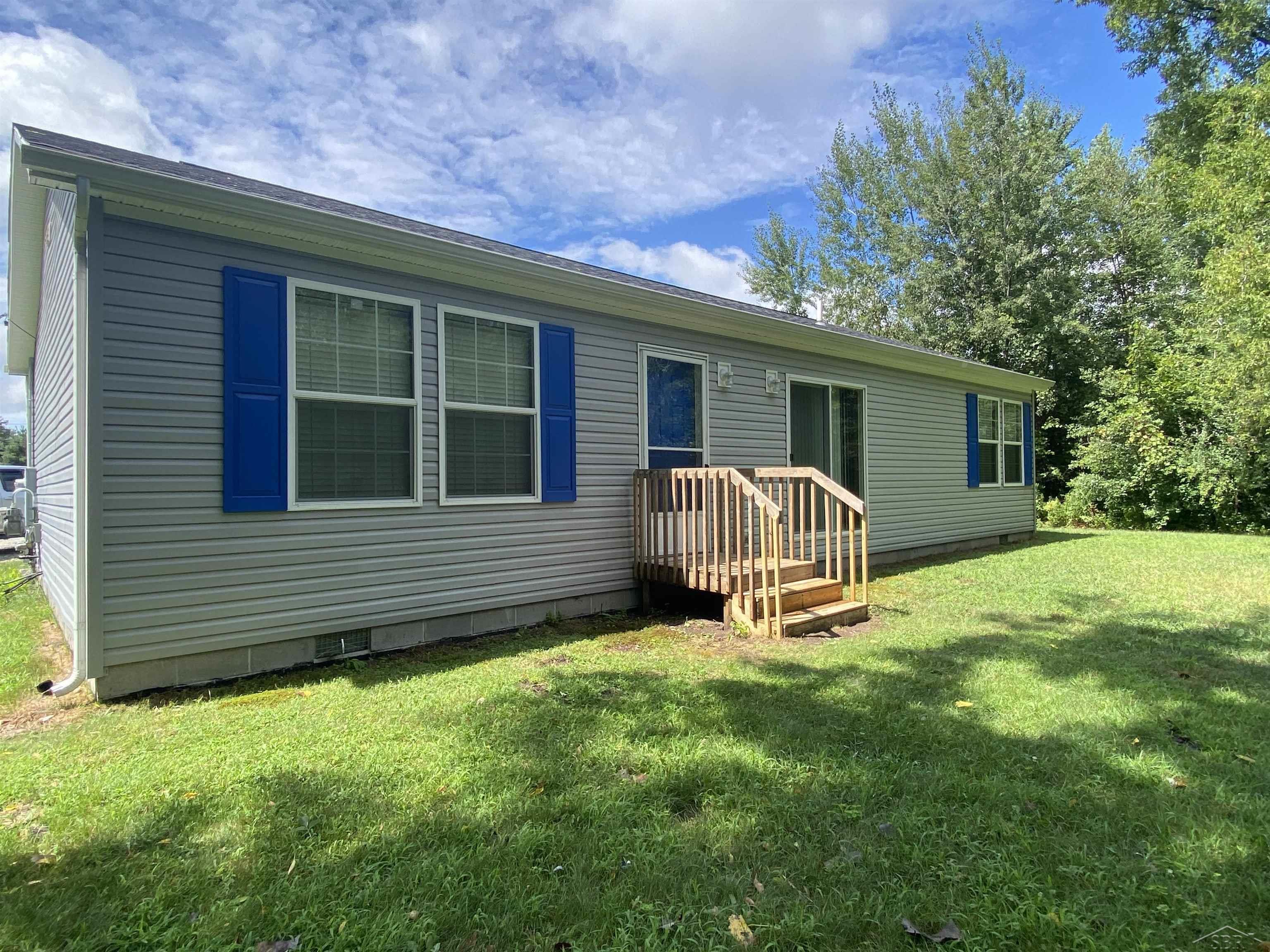 4714 North Sturgeon Road Midland, MI 48642 - Photo 5 of 13 50151137-3366404a-ca02-4edb-adda-d29aa9b19c17.JPG