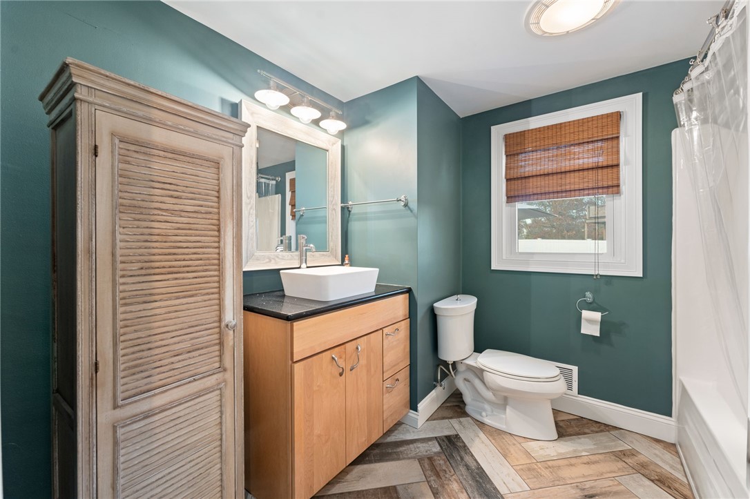 69 Hilton Road Warwick, RI 02889 - Photo 7 of 40