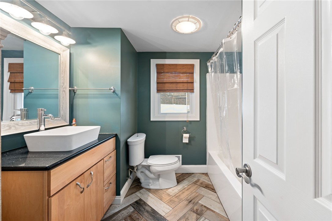 69 Hilton Road Warwick, RI 02889 - Photo 8 of 40