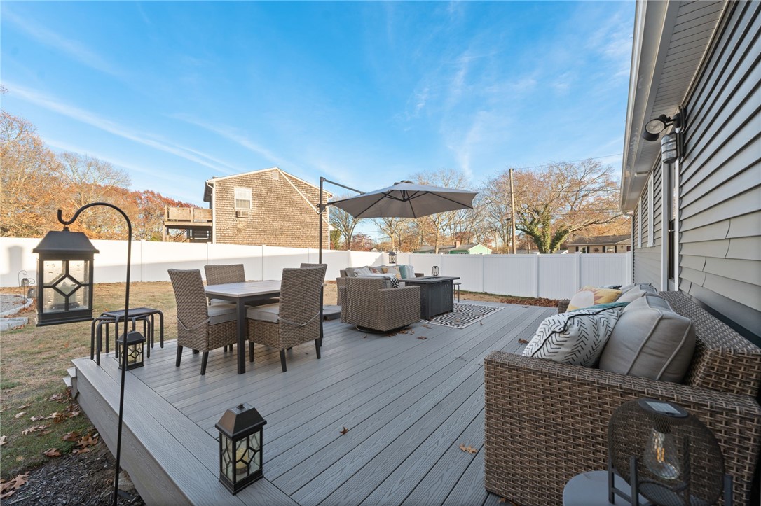 69 Hilton Road Warwick, RI 02889 - Photo 9 of 40