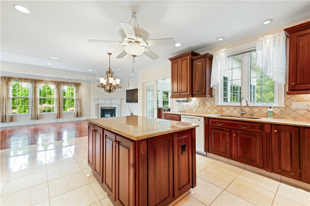 241 Channel View Warwick, RI 02889 - Photo 11 of 39