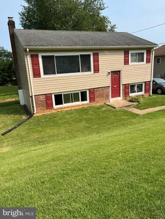 $2,600 | 13435 Greenacre Drive, Woodbridge, VA 22191