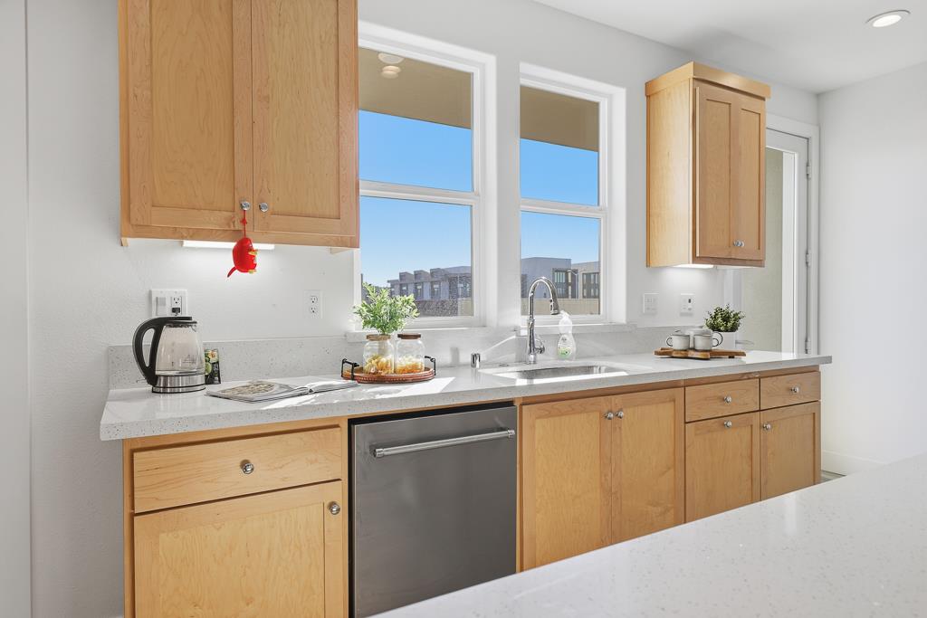 3675 Broadcast Common Fremont, CA 94538 - Photo 18 of 53