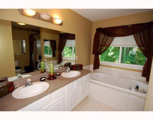 4365 Ridge Court Pinckney, MI 48169 - Photo 8 of 10 Photo 8