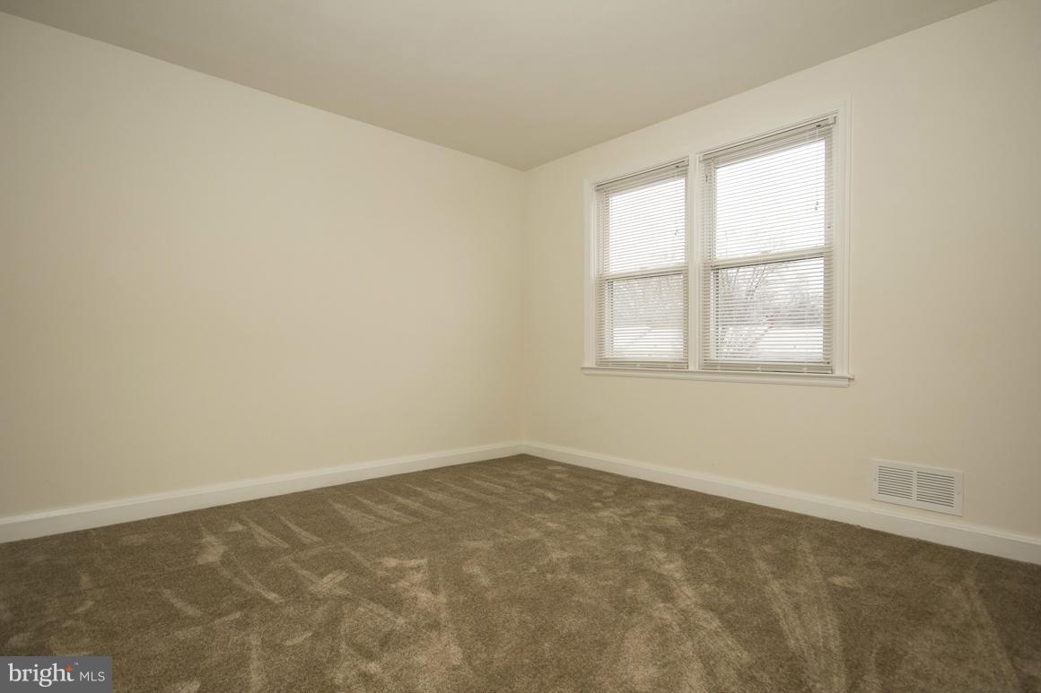 172 Cherrydell Road Catonsville, MD 21228 - Photo 18 of 26 Bedroom (Master)