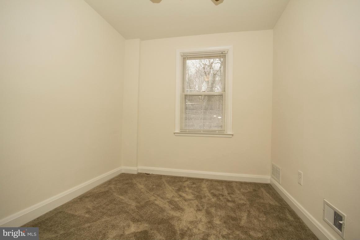 172 Cherrydell Road Catonsville, MD 21228 - Photo 22 of 26 Bedroom