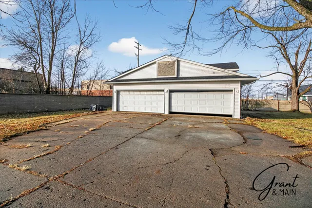 $175,000 | 11627 Haller Street, Livonia, MI 48150