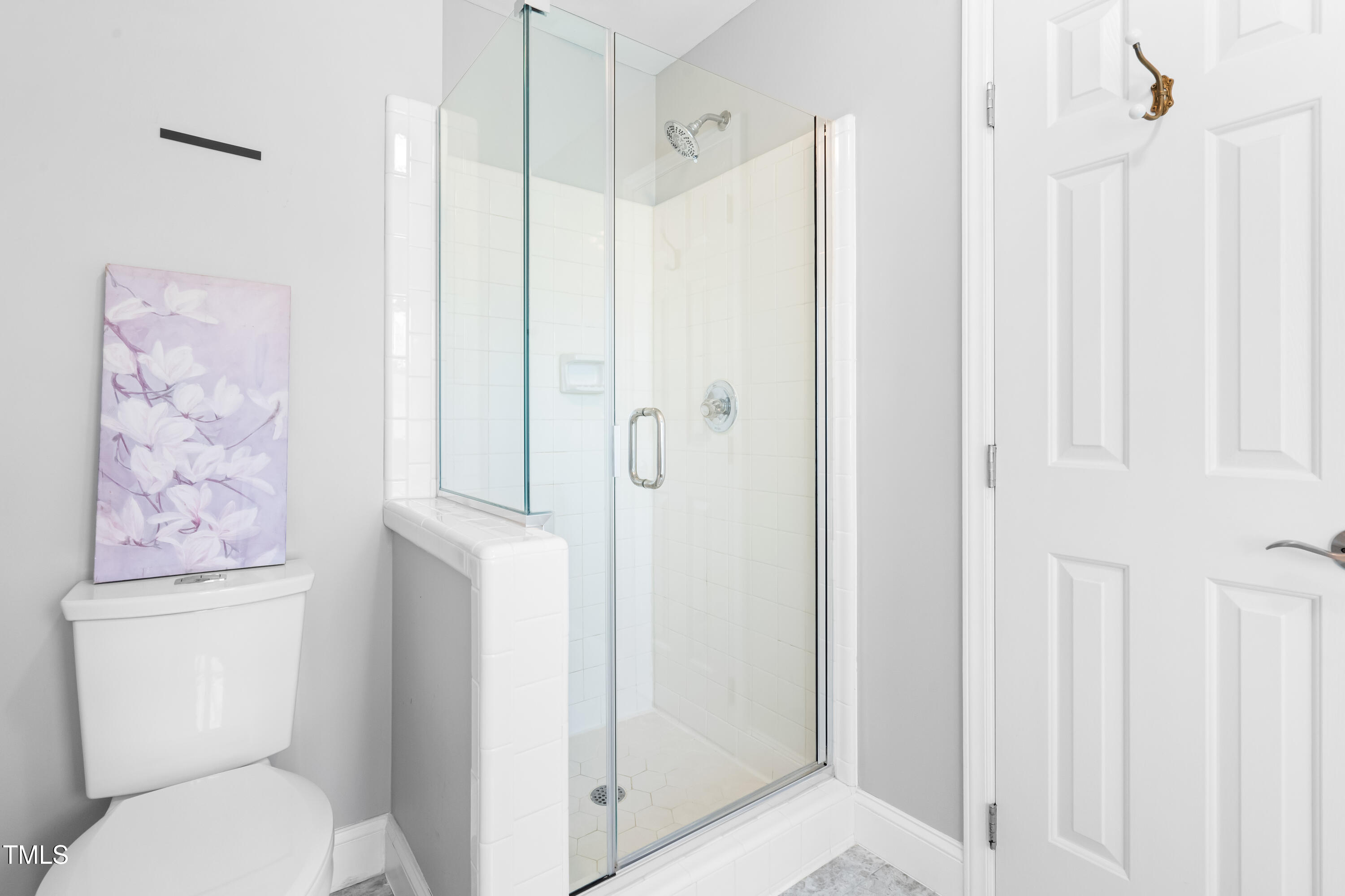 4941 Royal Adelaide Way Raleigh, NC 27604 - Photo 21 of 42 Primary Bathroom
