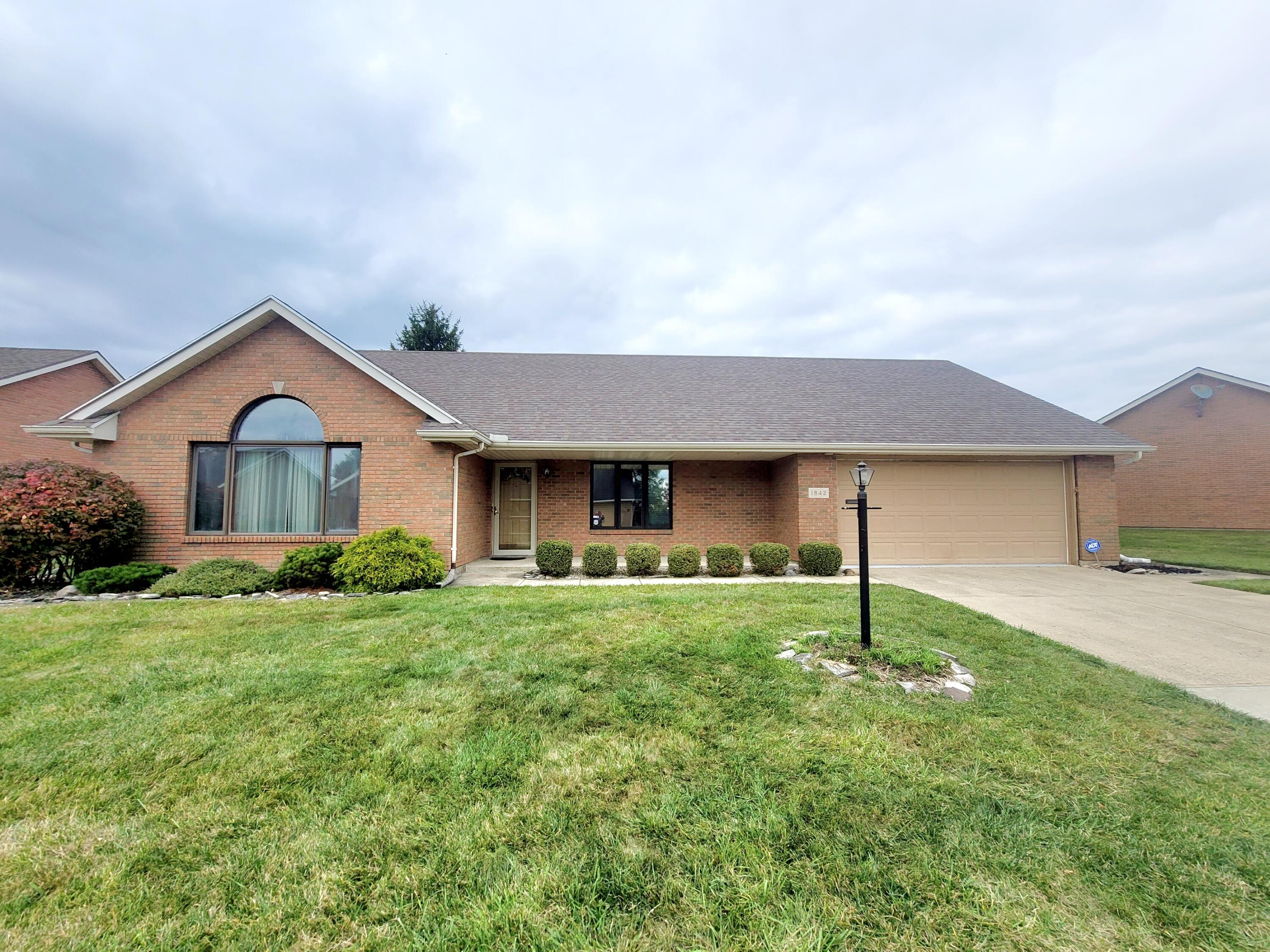1842 Fox Ridge Drive, Unit 77 Springfield, OH 45503 - Photo 4 of 46