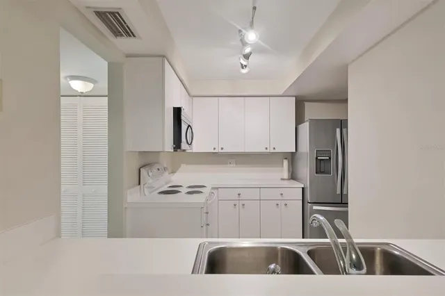 $199,000 | 2121 Wood Street, Unit C110, Sarasota, FL 34237