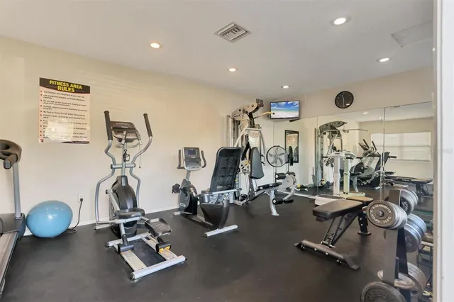 $199,000 | 2121 Wood Street, Unit C110, Sarasota, FL 34237