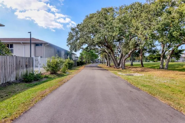 $199,000 | 2121 Wood Street, Unit C110, Sarasota, FL 34237