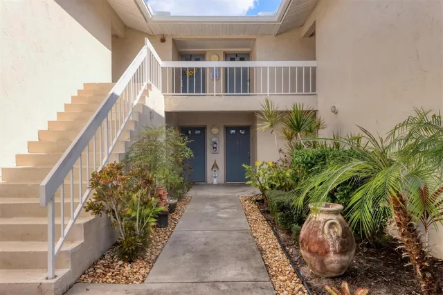 $199,000 | 2121 Wood Street, Unit C110, Sarasota, FL 34237