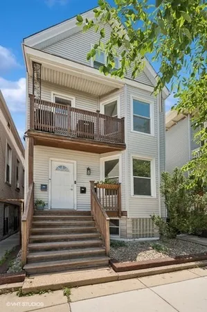 $3,950 | 2939 North Ashland Avenue, Unit 2, Chicago, IL 60657