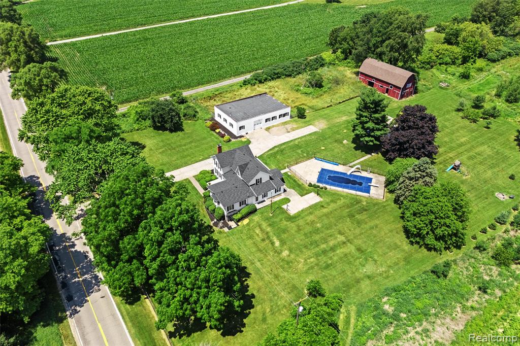 5359 Faussett Road Howell, MI 48855 - Photo 2 of 31