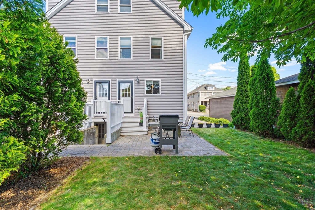 61 Parmenter Road, Unit 1 Waltham, MA 02453 - Photo 28 of 31