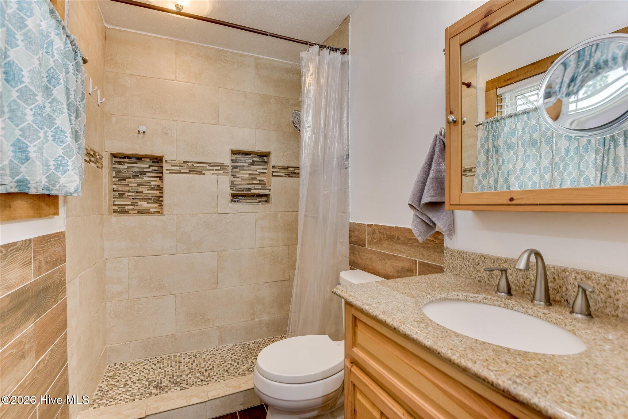 4050 Indian Creek Road Martinez, GA 30907 - Photo 18 of 34 Owner Bath with walk in shower