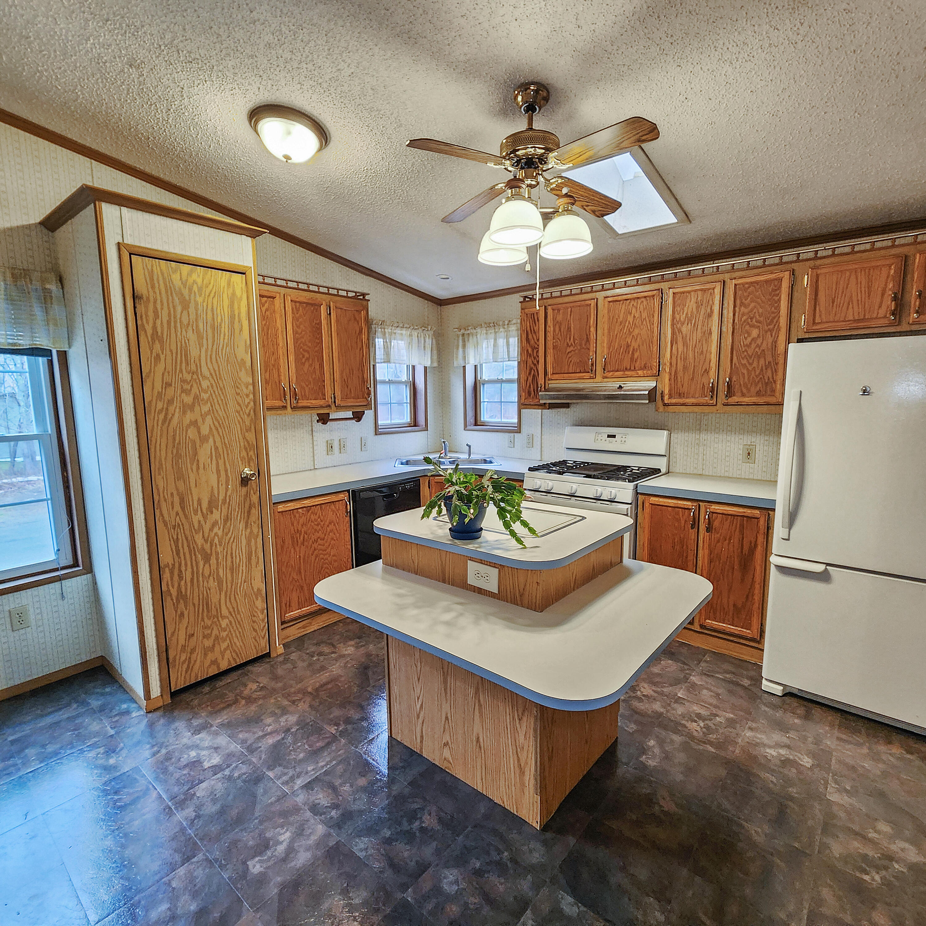 298 Burrill Hill Road Norridgewock, ME 04957 - Photo 4 of 42 20251125_125150