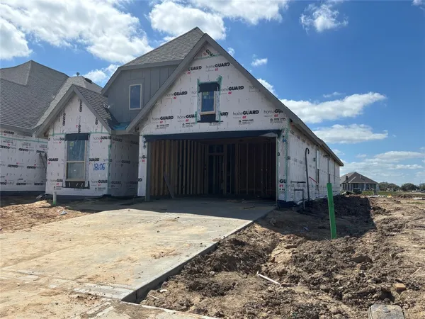 $499,900 | 18106 Sunlit Oasis Drive, Webster, TX 77598