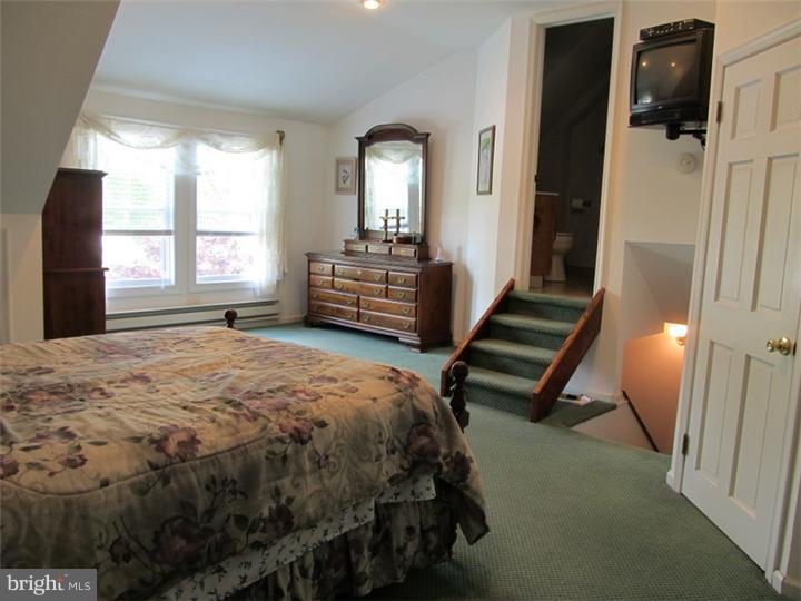 170 Woodbine Road Havertown, PA 19083 - Photo 14 of 25 Bedroom - Main