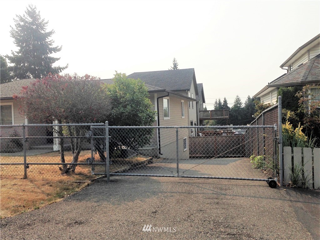 1333 Monroe Avenue Northeast Renton, WA 98056 - Photo 13 of 15 Gallery Image 13