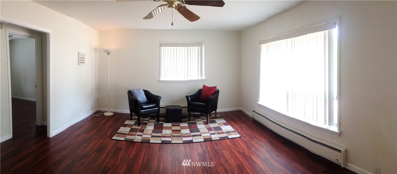 1333 Monroe Avenue Northeast Renton, WA 98056 - Photo 3 of 15 Gallery Image 3