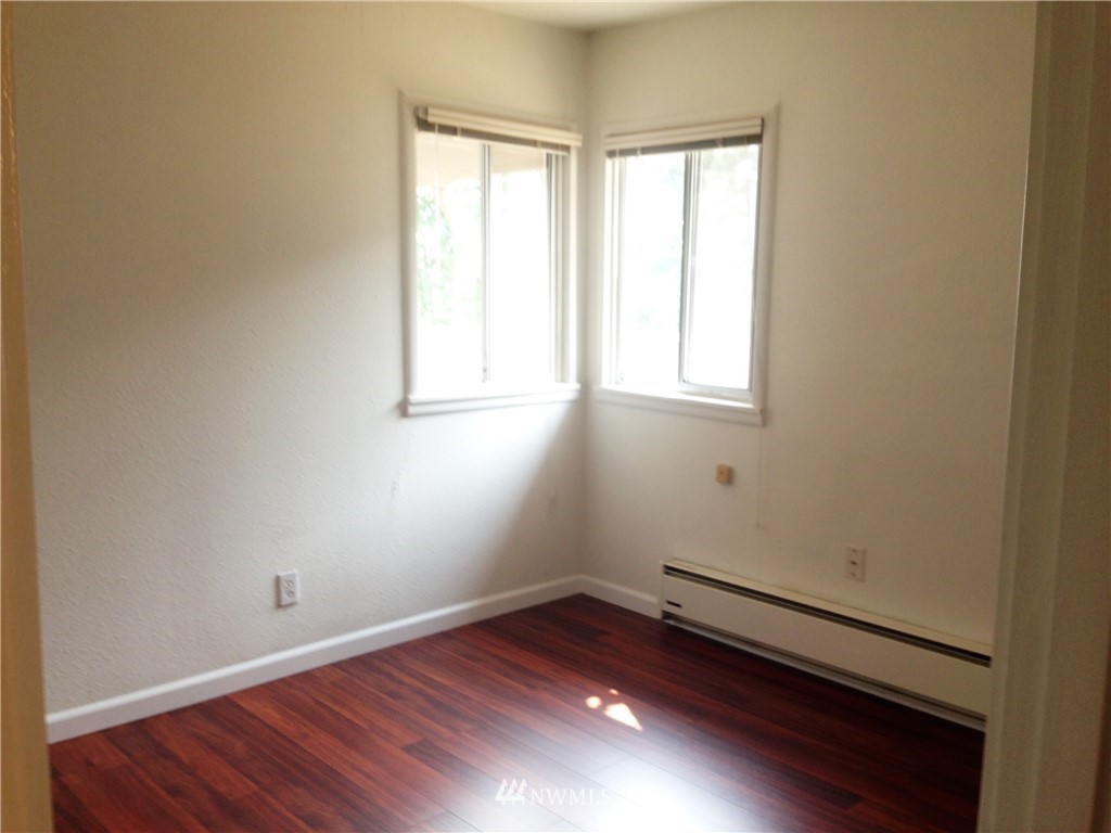 1333 Monroe Avenue Northeast Renton, WA 98056 - Photo 10 of 15 Gallery Image 10