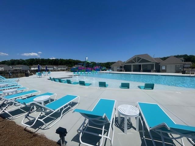 117 Lavender Circle Calhoun, GA 30701 - Photo 28 of 29 a view of a chairs and table in patio