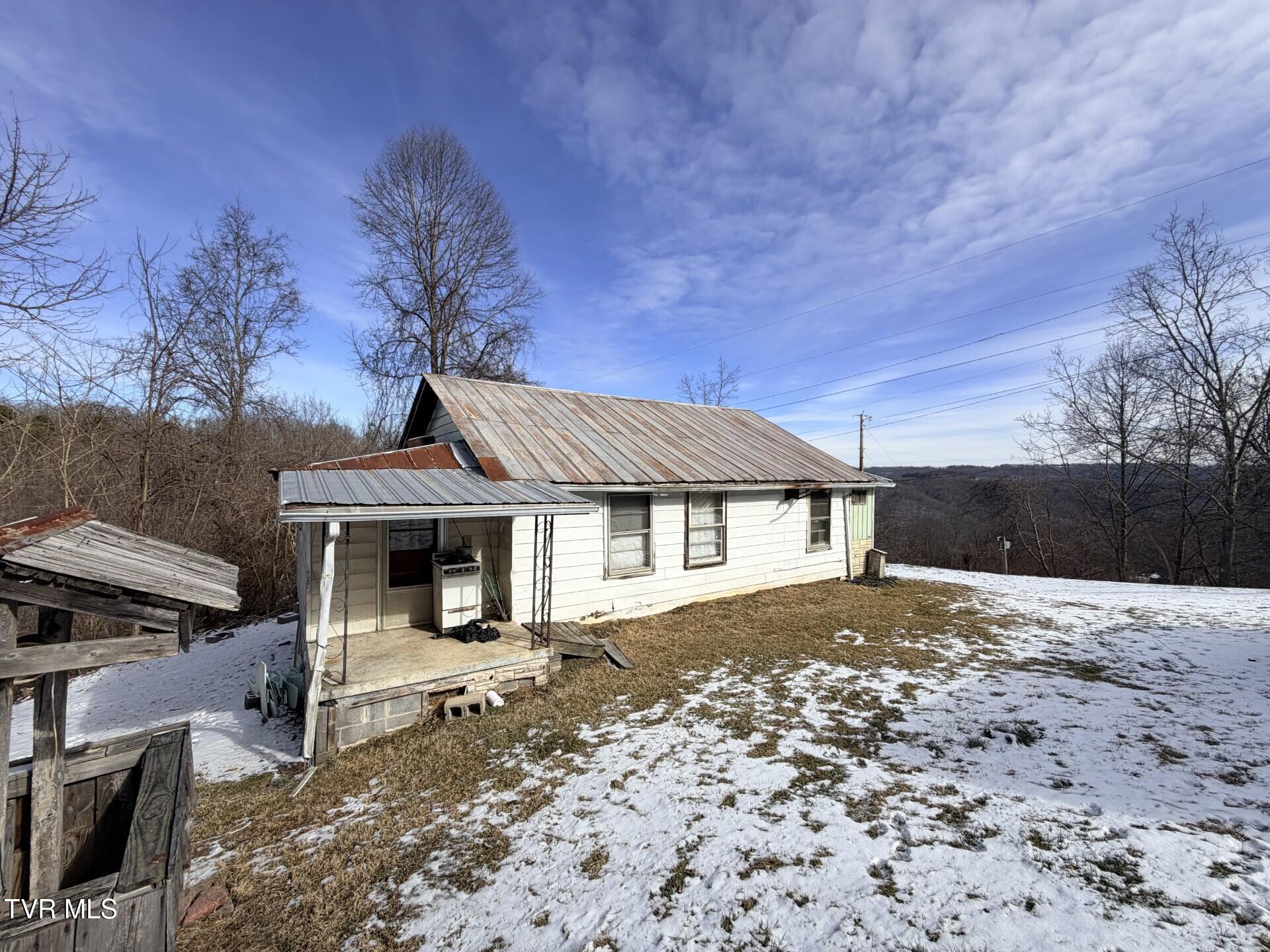 8187 Duncan Gap Road Wise, VA 24293 - Photo 4 of 23 side r