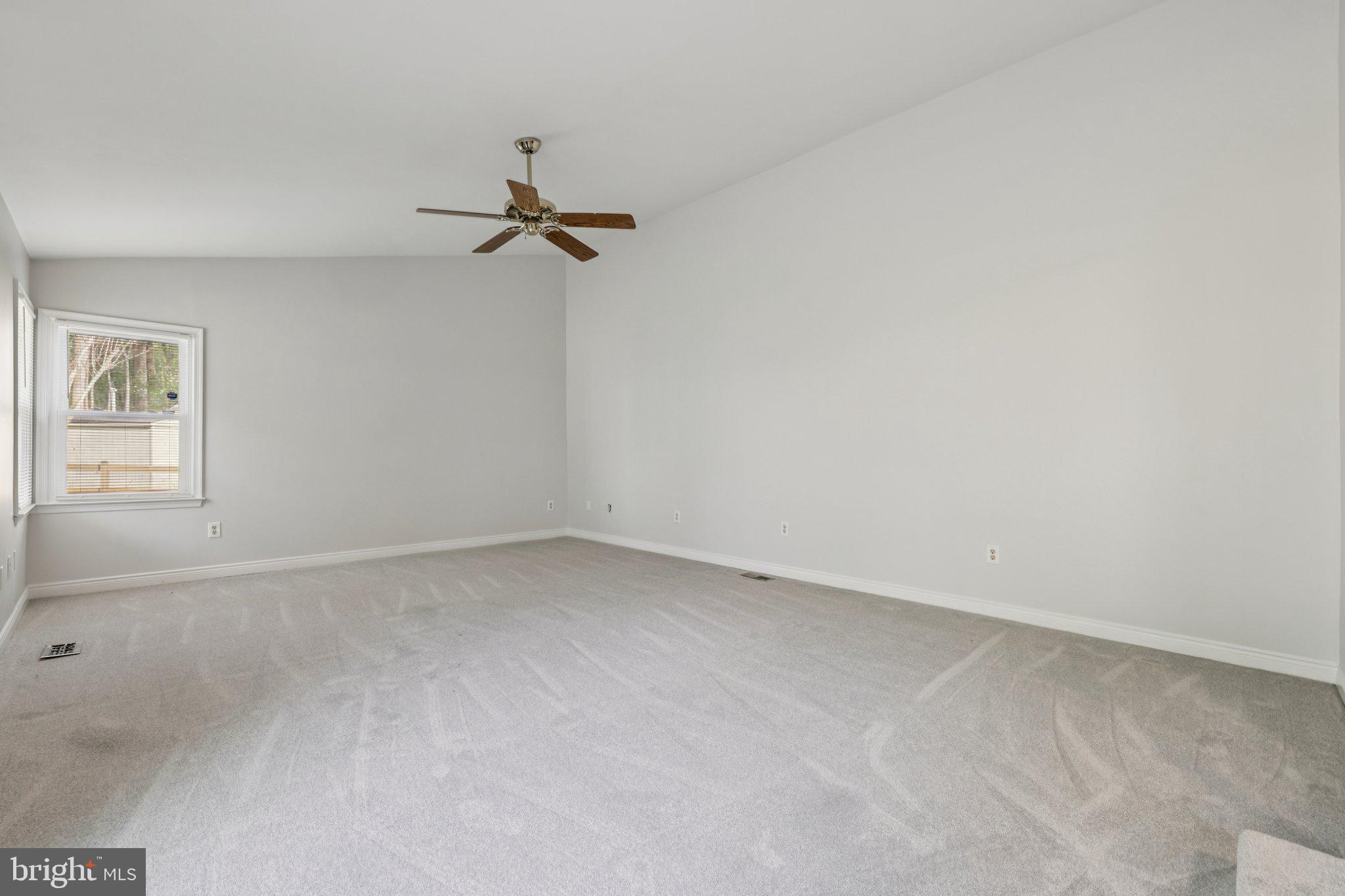 10700 Game Preserve Road Gaithersburg, MD 20879 - Photo 19 of 63 Family Room off Kitchen